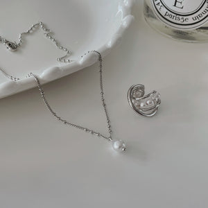 Fresh-water Pearl Necklace
