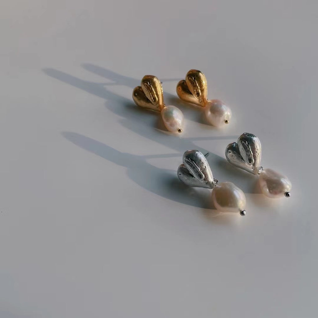 Fresh Water Pearl Hearty Earrings