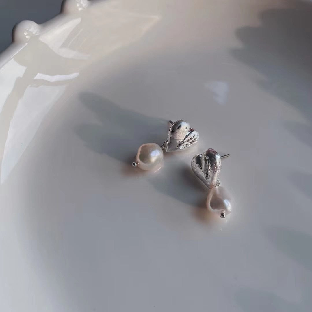 Fresh Water Pearl Hearty Earrings