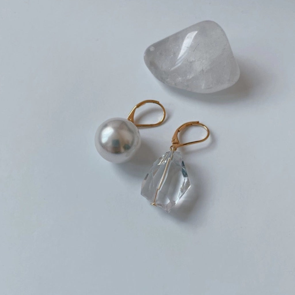 Unbalanced Pearl Earrings